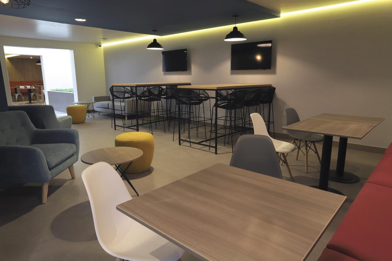 Casa Andina Standard Trujillo Plaza Otel Dış mekan fotoğraf